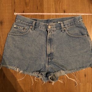 Levi’s High Waist Cut Off Shorts
